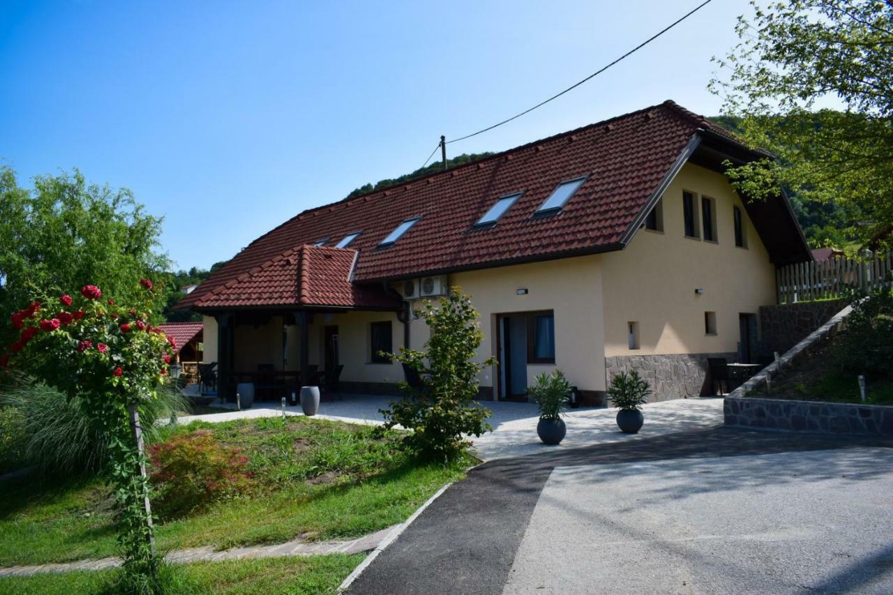 Farm Stay Zevnik Brežice Eksteriør billede